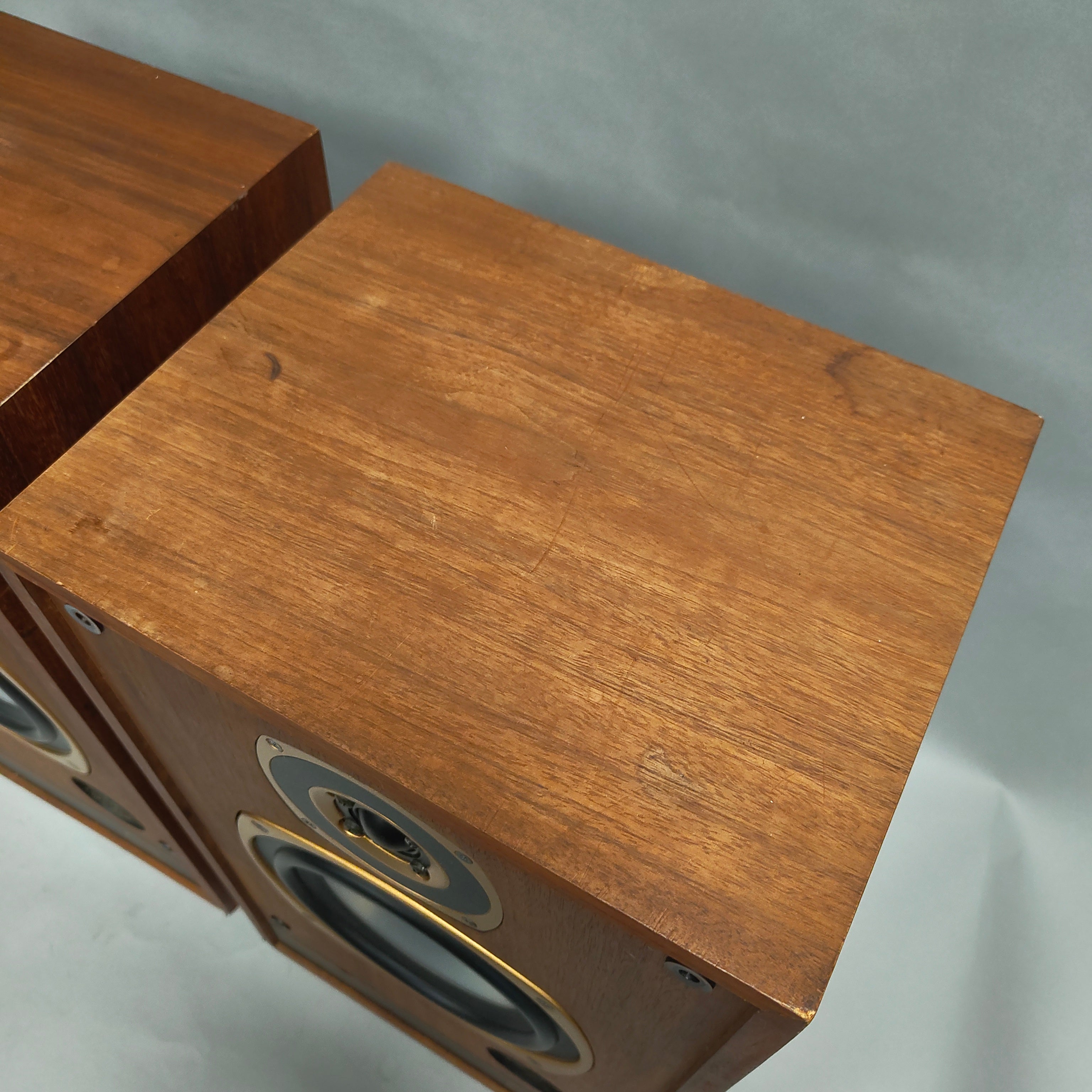 Tannoy Venus V30 Bookshelf Speakers