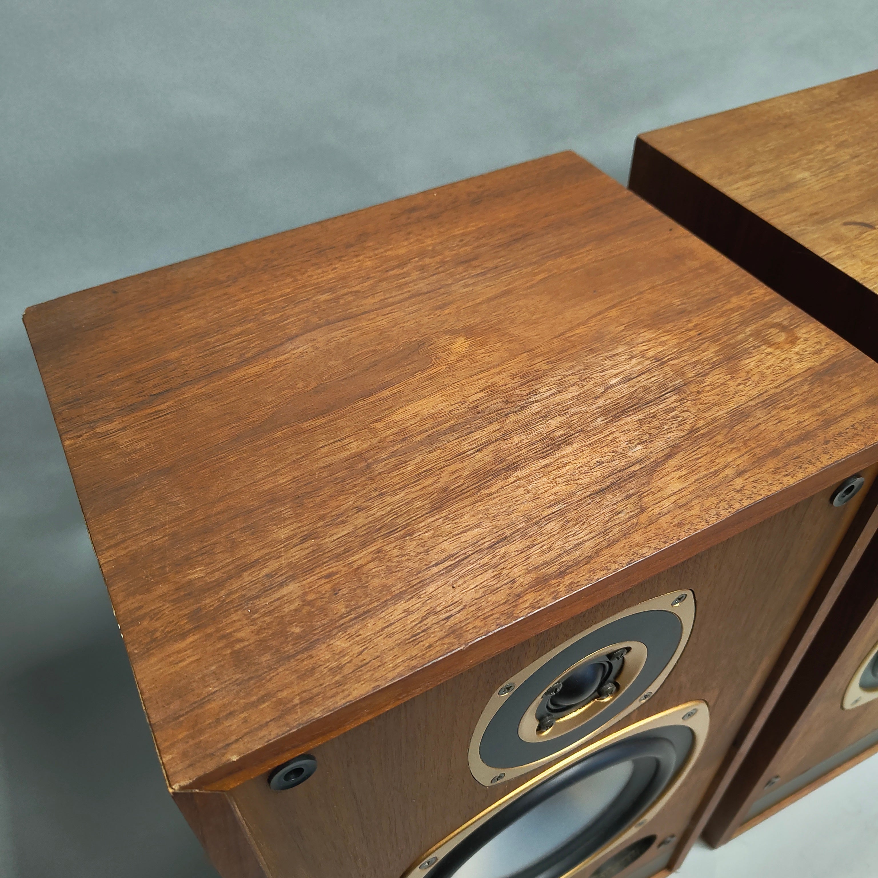 Tannoy Venus V30 Bookshelf Speakers