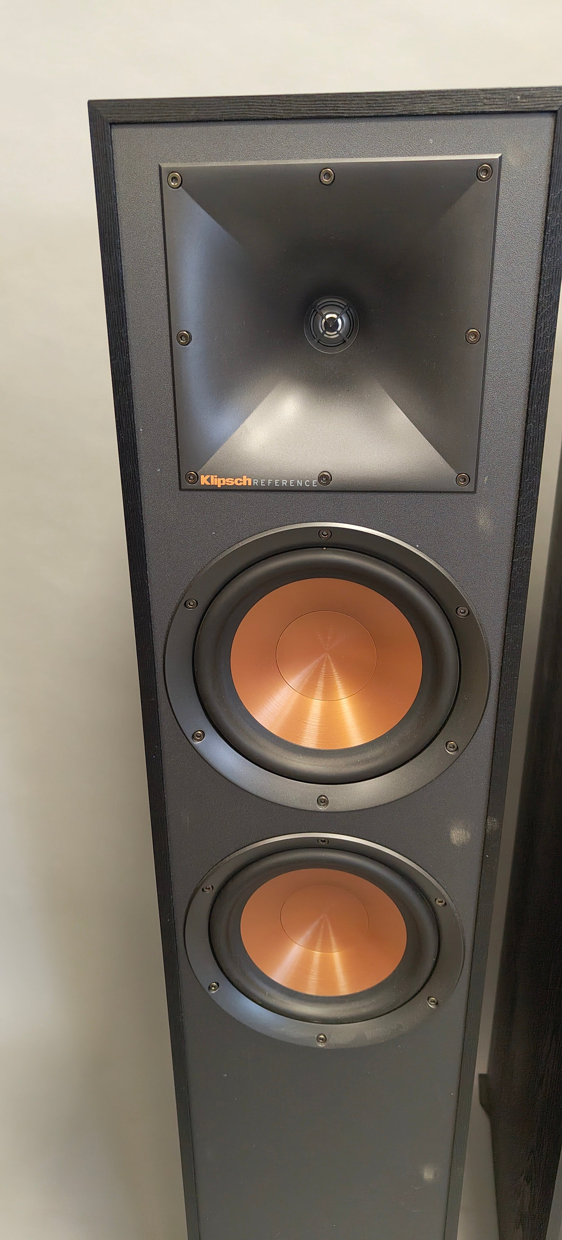 Klipsch R-620F Floorstanding Speakers