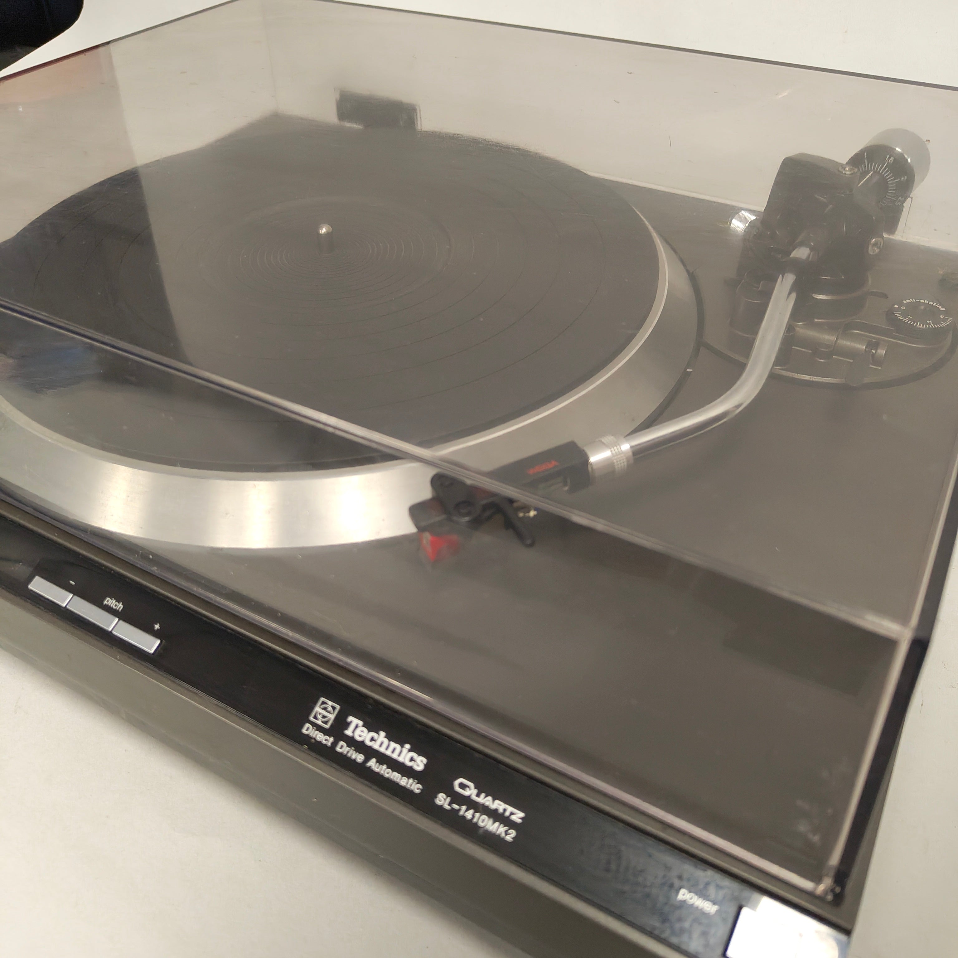 Technics SL-1410MK2 Quartz Direct Drive Automatic Turntable