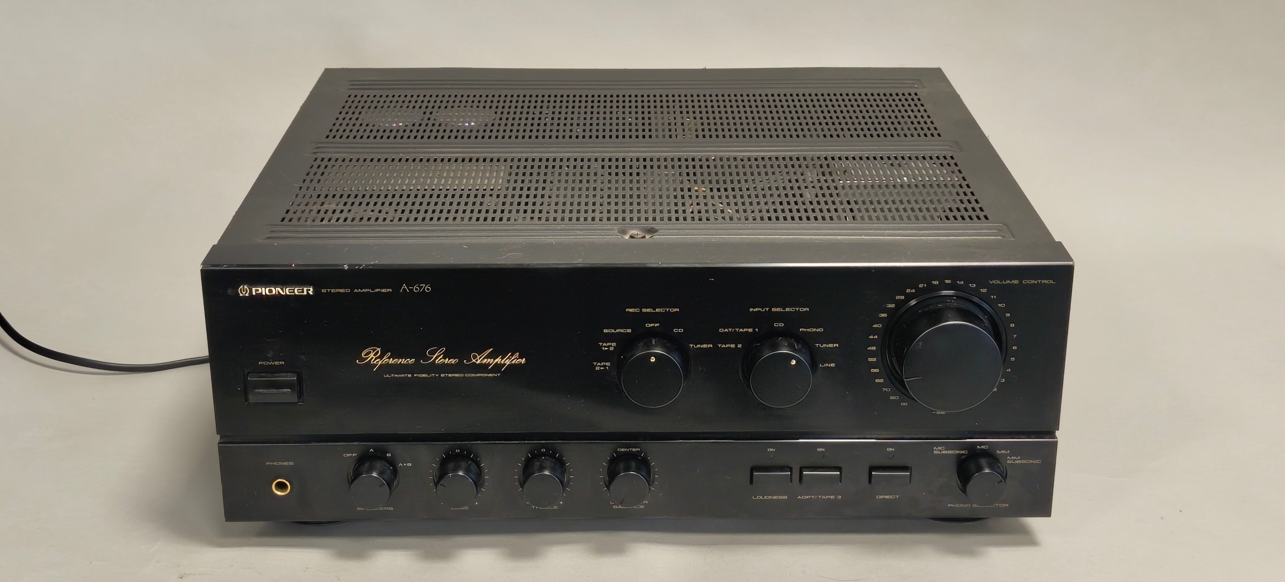 Pioneer A-676 Integrated Stereo Amplifier
